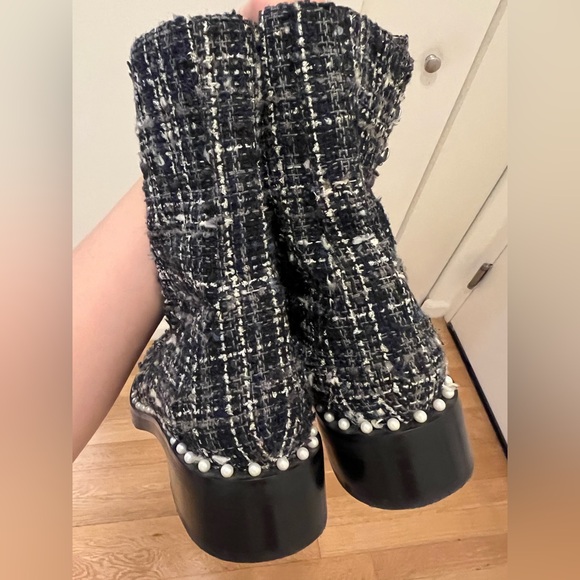 $730 Stuart Weitzman Tweed Pearl Beaded Accents Combat Boots - Picture 6 of 10